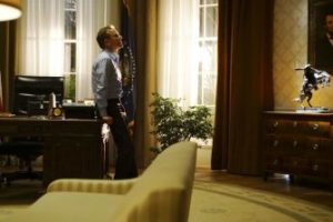 Кадр из сериала "Последний кандидат"